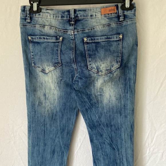 Almost Famous Distressed Jean Size 7 - Picture 5 of 10